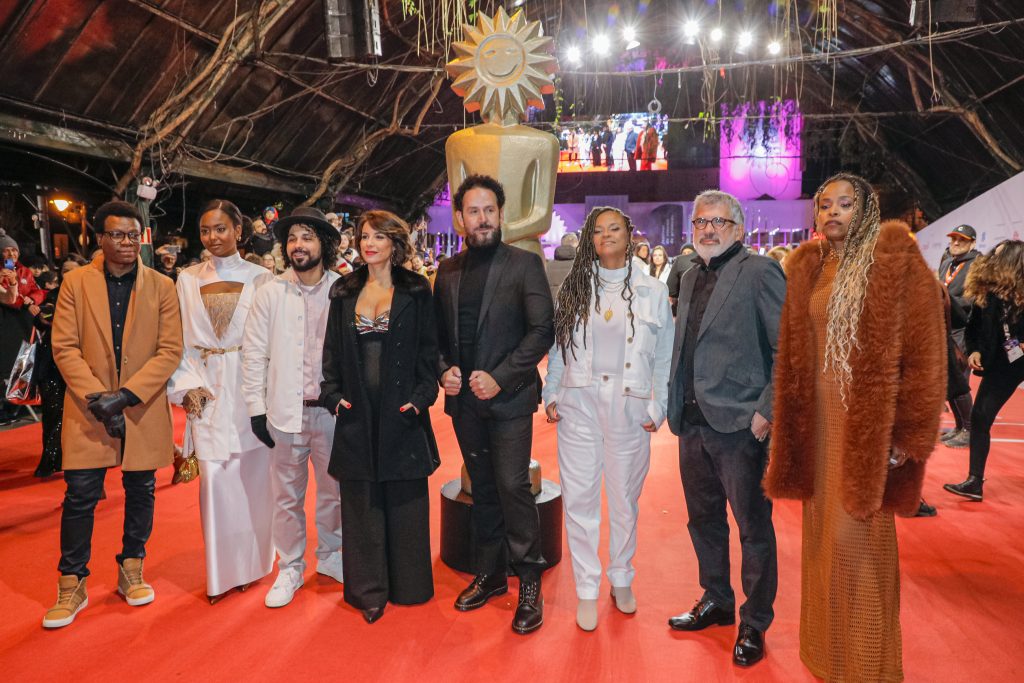 Elenco de Cidade de Deus no tapete vermelho do Festival de Gramado